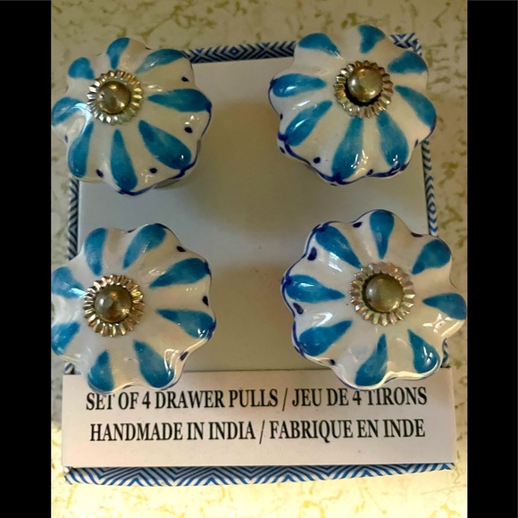 Drawer Knobs- set of 4 - brand new - Picture 1 of 1